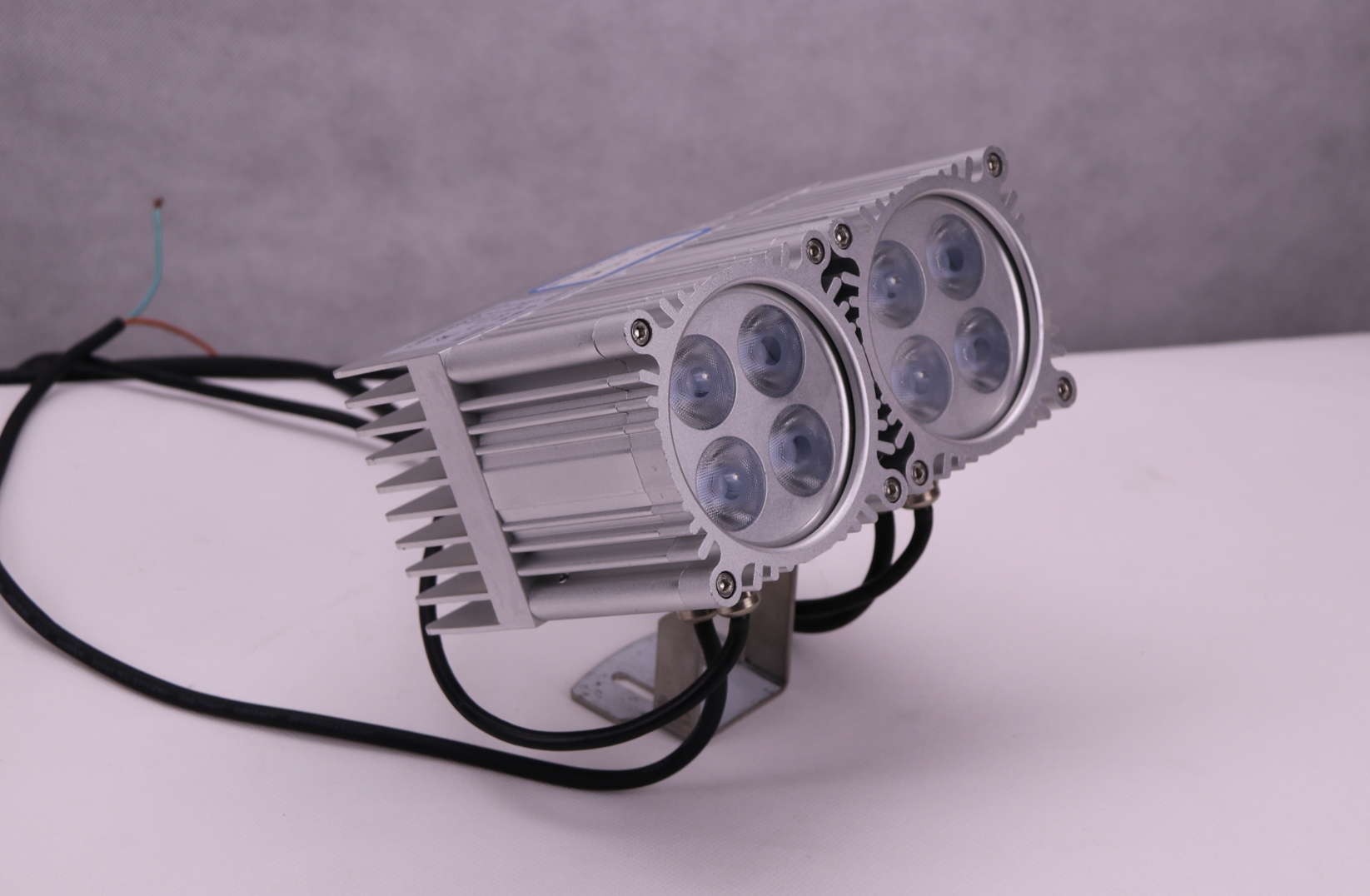 led投光燈具有哪些獨(dú)特優(yōu)勢(shì)呢？