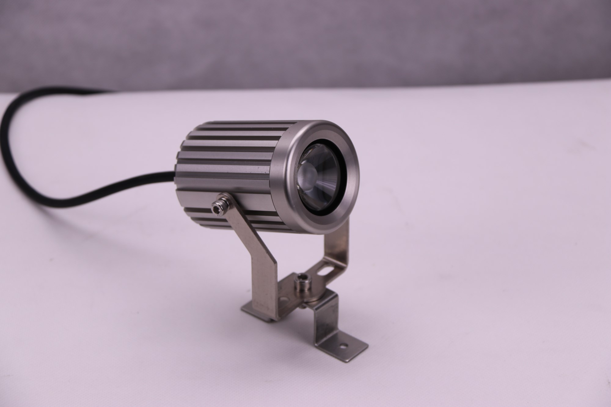 led投光燈都在哪些場(chǎng)所進(jìn)行應(yīng)用？